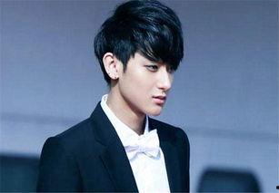 今日吃瓜爆料黄子韬是真的吗,吃瓜爆料背后的真相