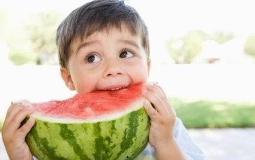 全家带凳子吃瓜 真千金爆料,真千金爆料背后的惊人真相