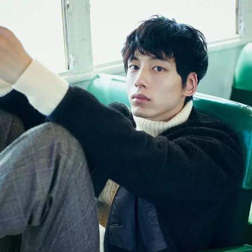 明星网红阳光帅哥,明星网红的魅力与影响力