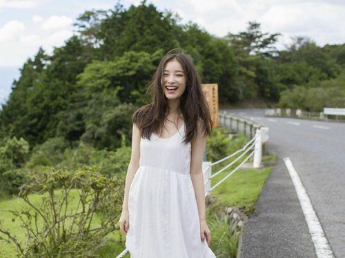 倪妮吃瓜爆料是真的吗还是假的,真相揭秘，是真是假引热议